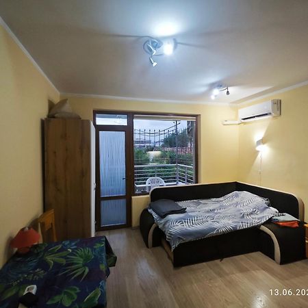Apartment In The Center 2 ヴァルナ エクステリア 写真
