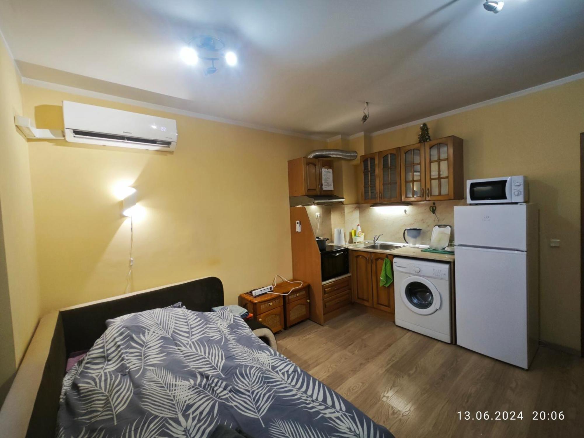 Apartment In The Center 2 ヴァルナ エクステリア 写真